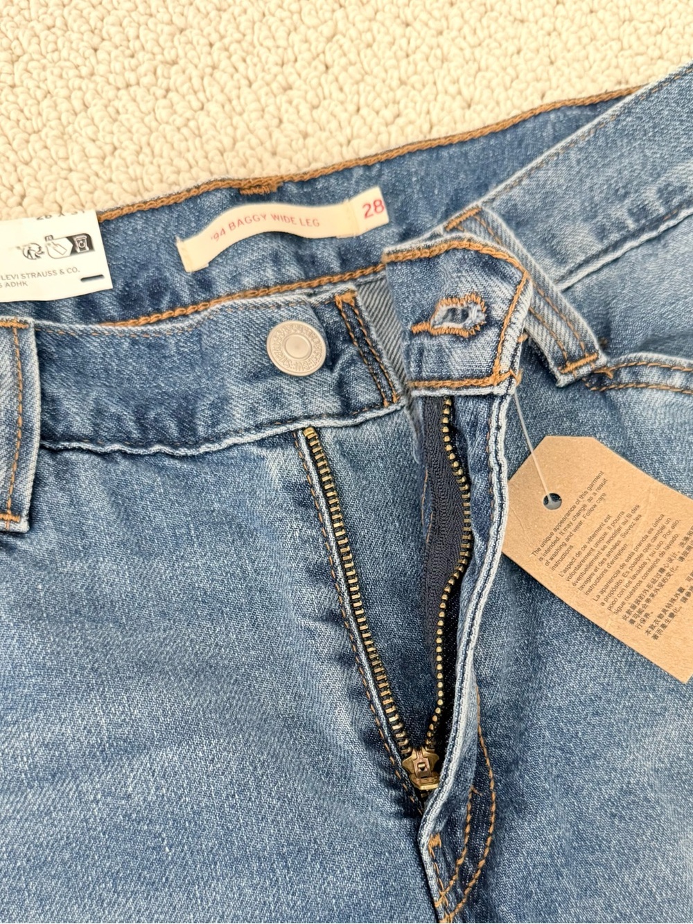 NWT Levi’s ‘94 Baggy Wide Leg Jeans - Picture 5 of 9